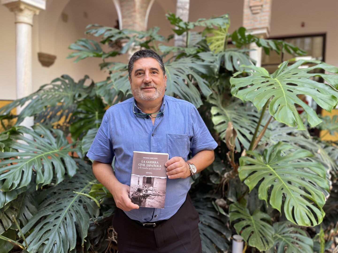 «La Guerra Civil hay que abordarla con más libertad y menos partidismo» | entrevista al Dr. Juan Manuel Jiménez Muñoz